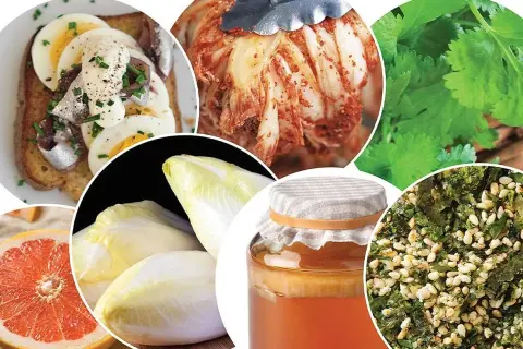 Kollage med mat: smörgås med ägg och sardiner, kimchi, koriander, endiver, grapefrukt, kombucha och en grön blandning med frön. Gott och nyttiga kryddor!