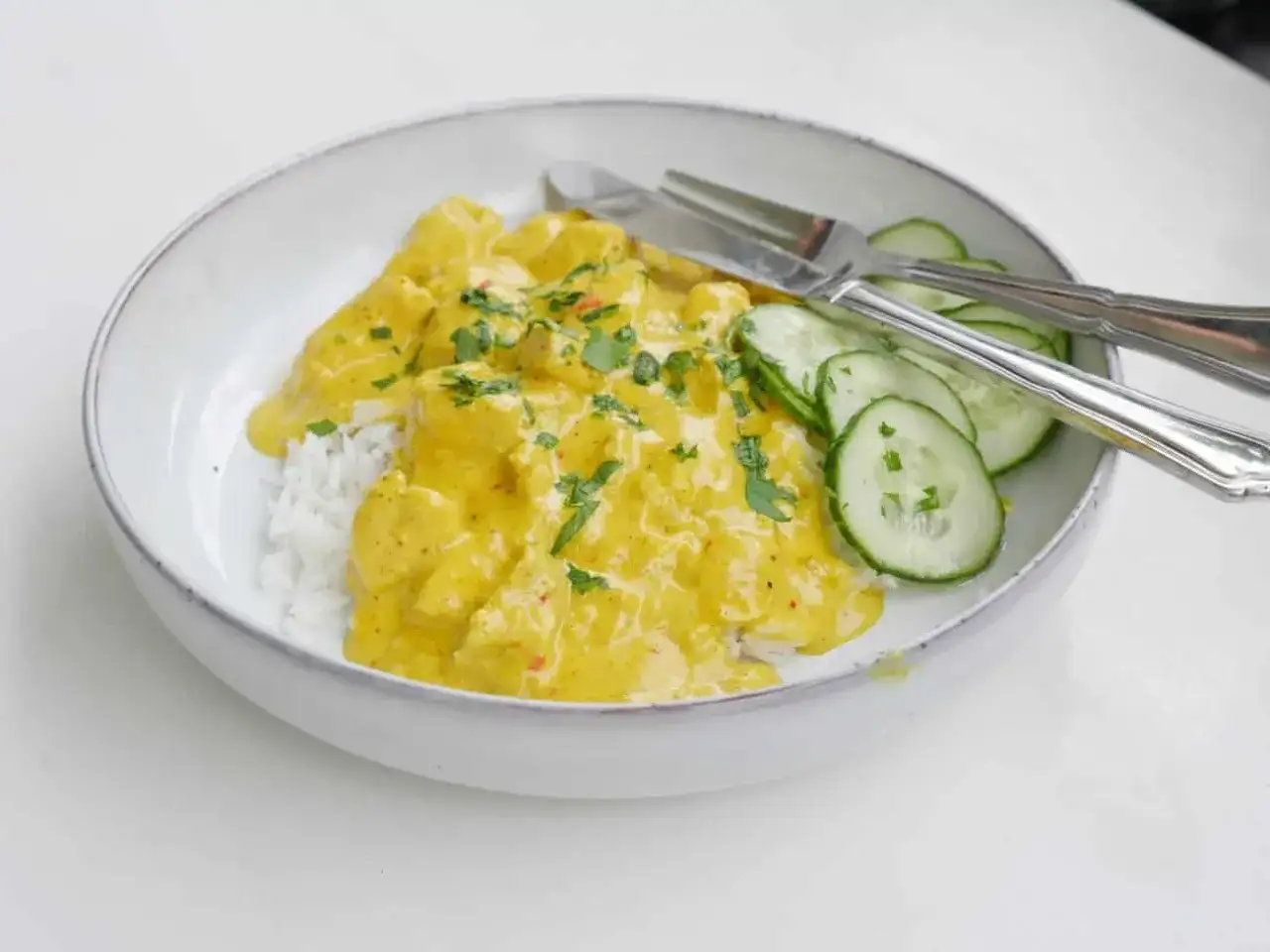 Curry nam nam med kyckling, ris och krämig sås