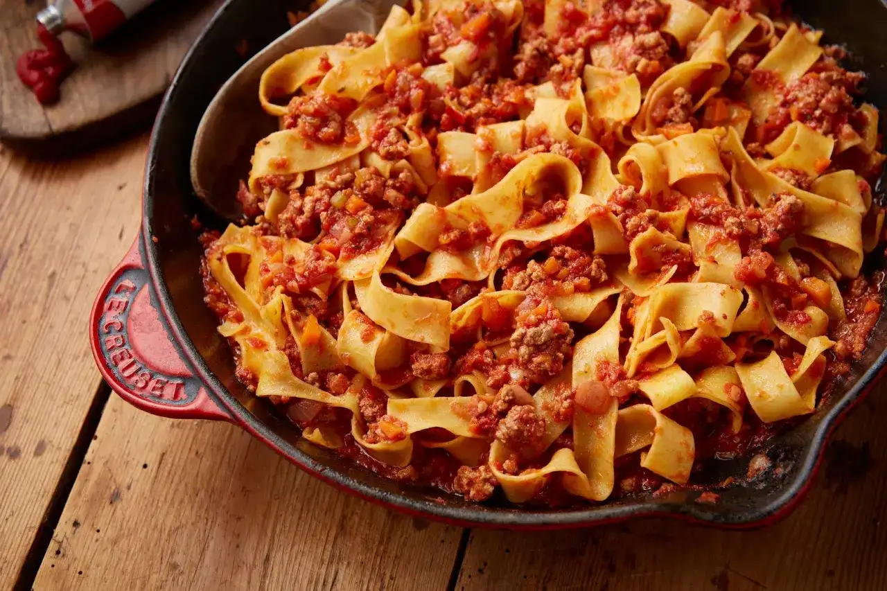 Pasta bolognese som blir fyllig och smakrik - så gör du